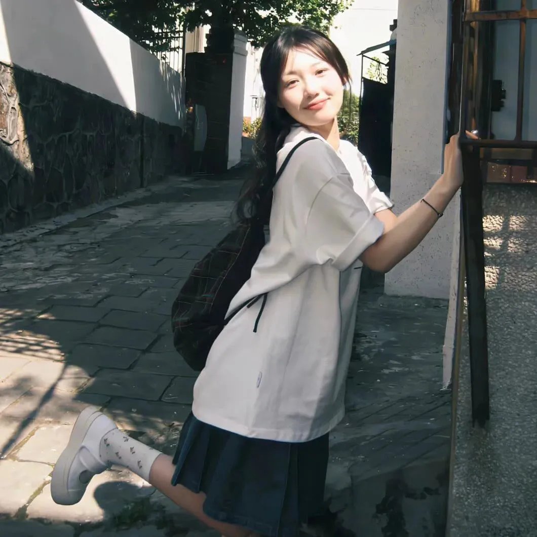 百慕大三角:多彩田园曲